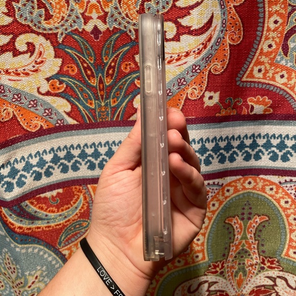 IPHONE 11 PRO PELICAN WATERPROOF CASE - Picture 2 of 3